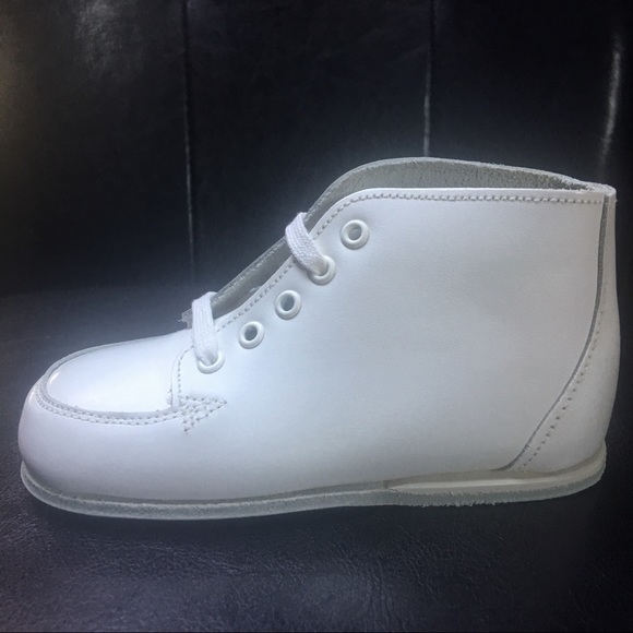 stride rite infant walking shoes